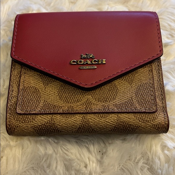 Coach Trifold Wallet In Colorblock Signature Canvas - Picture 6 of 10